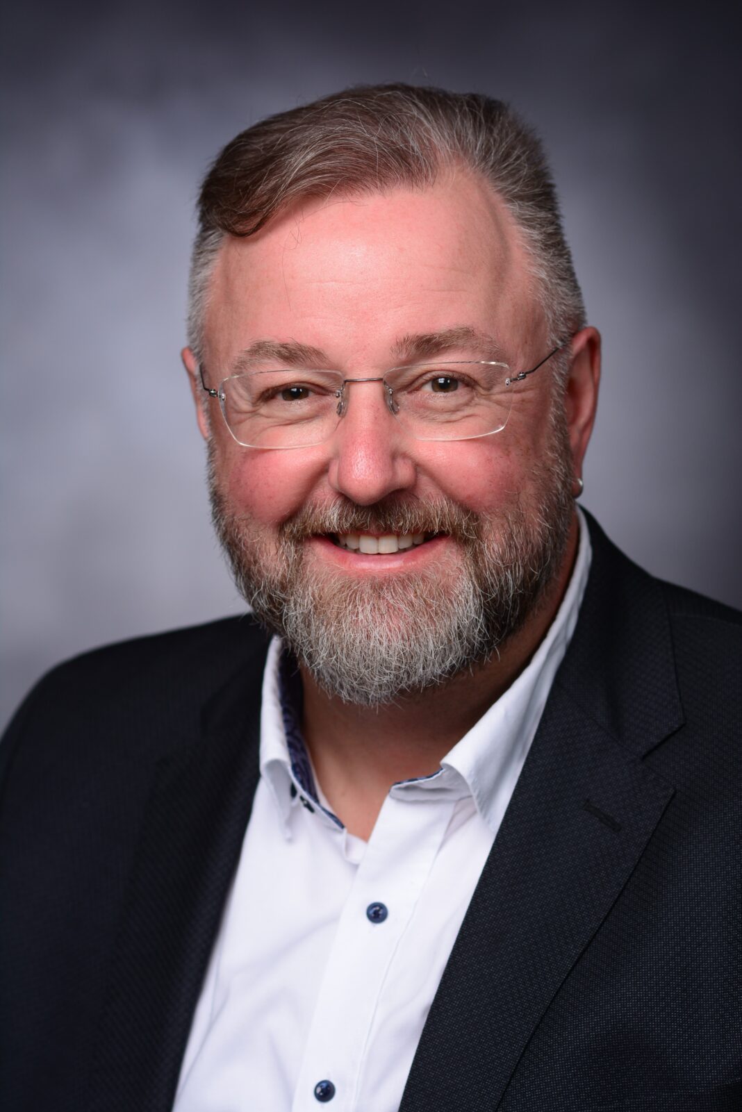 Bild 1_xiv-consult Geschäftsführer Prof. Dr. Oliver Weissmann