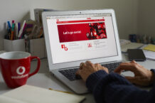 Herweck unterstützt Fachhändler bei der Online-Vermarktung mit Vodafone Connect