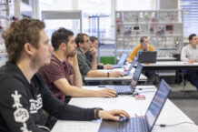 Les électrotechniciens boostent leurs compétences avec la Feller Academy